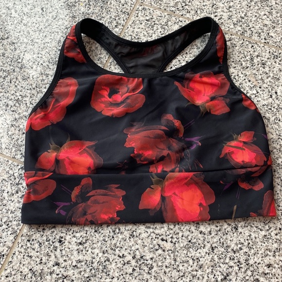 Victoria’s Secret Sport Roses Are Red bra - small - Picture 3 of 7